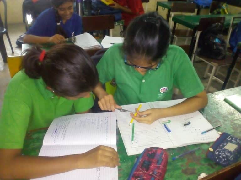 Grade XI students identified the diameter of their pen