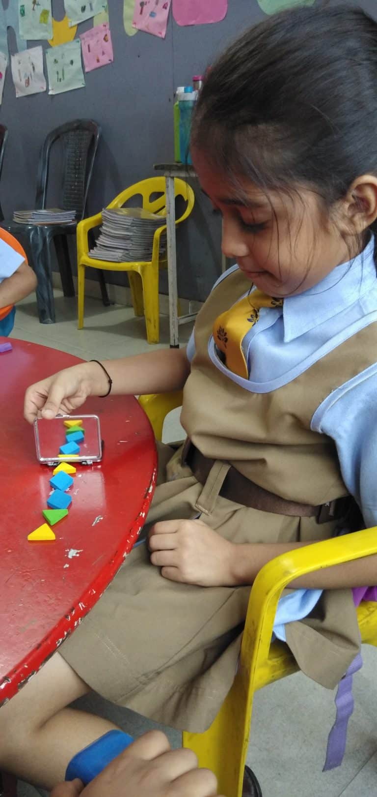 Completion of Pattern using Mirror