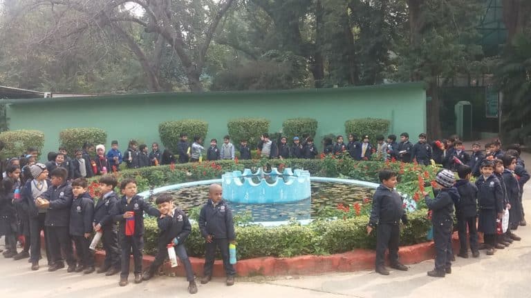 Field trip to National Botanical Garden by UKG students