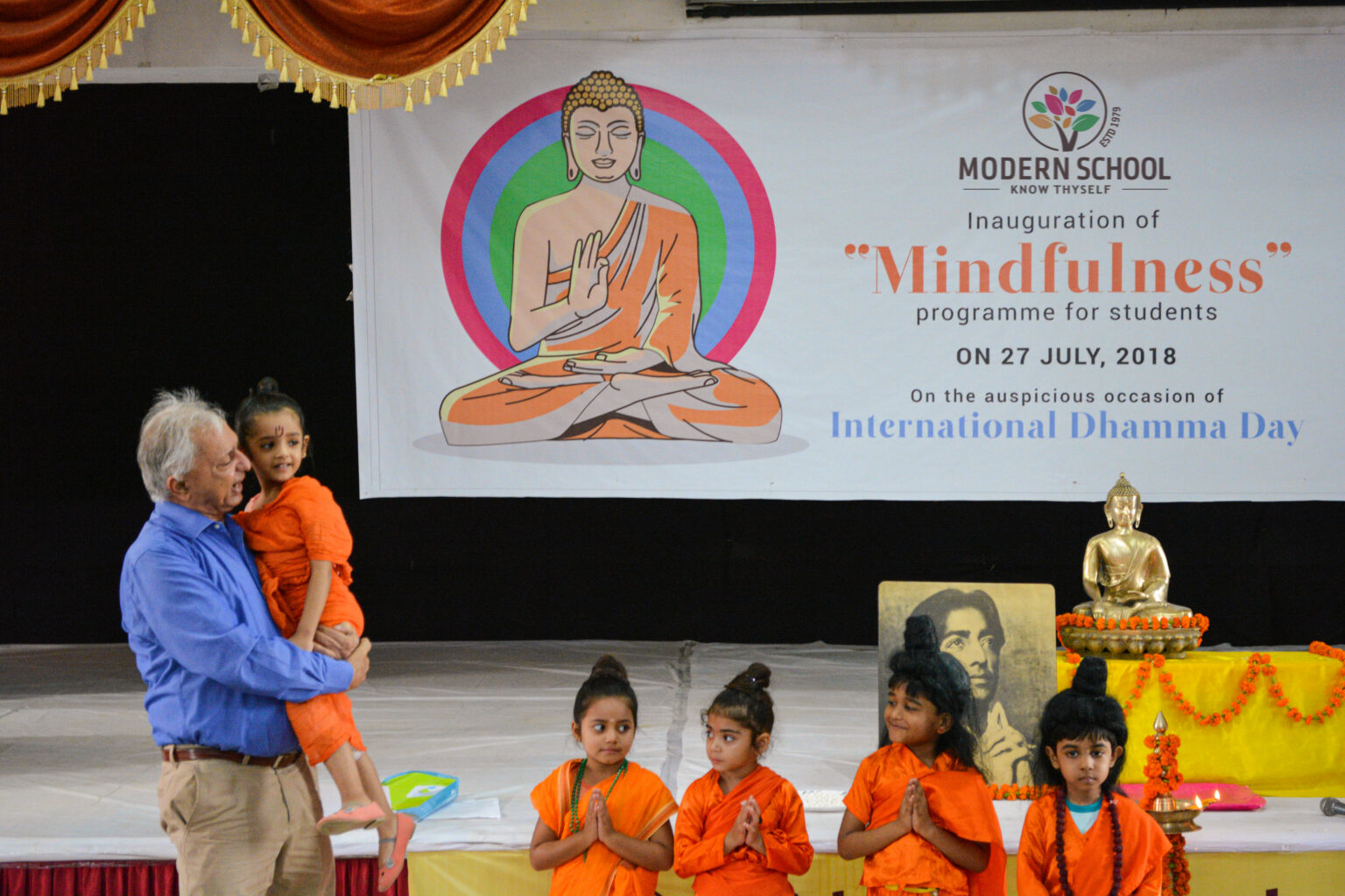 Late founder Rakesh Kapoor with the students